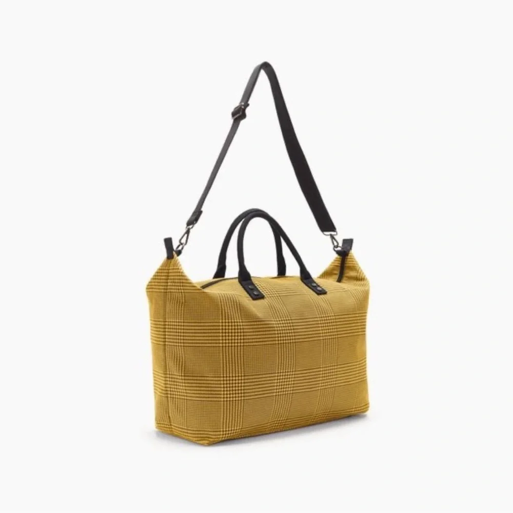 NWT- Lulu Dharma - Fraiser weekender bag Color - yellow/black plaid - Picture 2 of 8